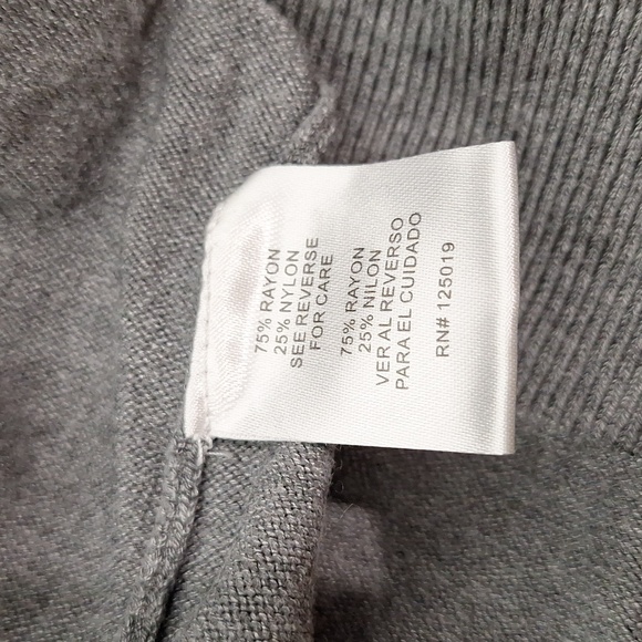 JOSEPH A Mauve and Grey Color Block Turtleneck Long Sleeve Sweater - Picture 7 of 10